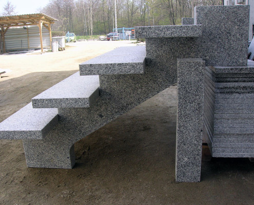schody granitowe ze Strzegomia